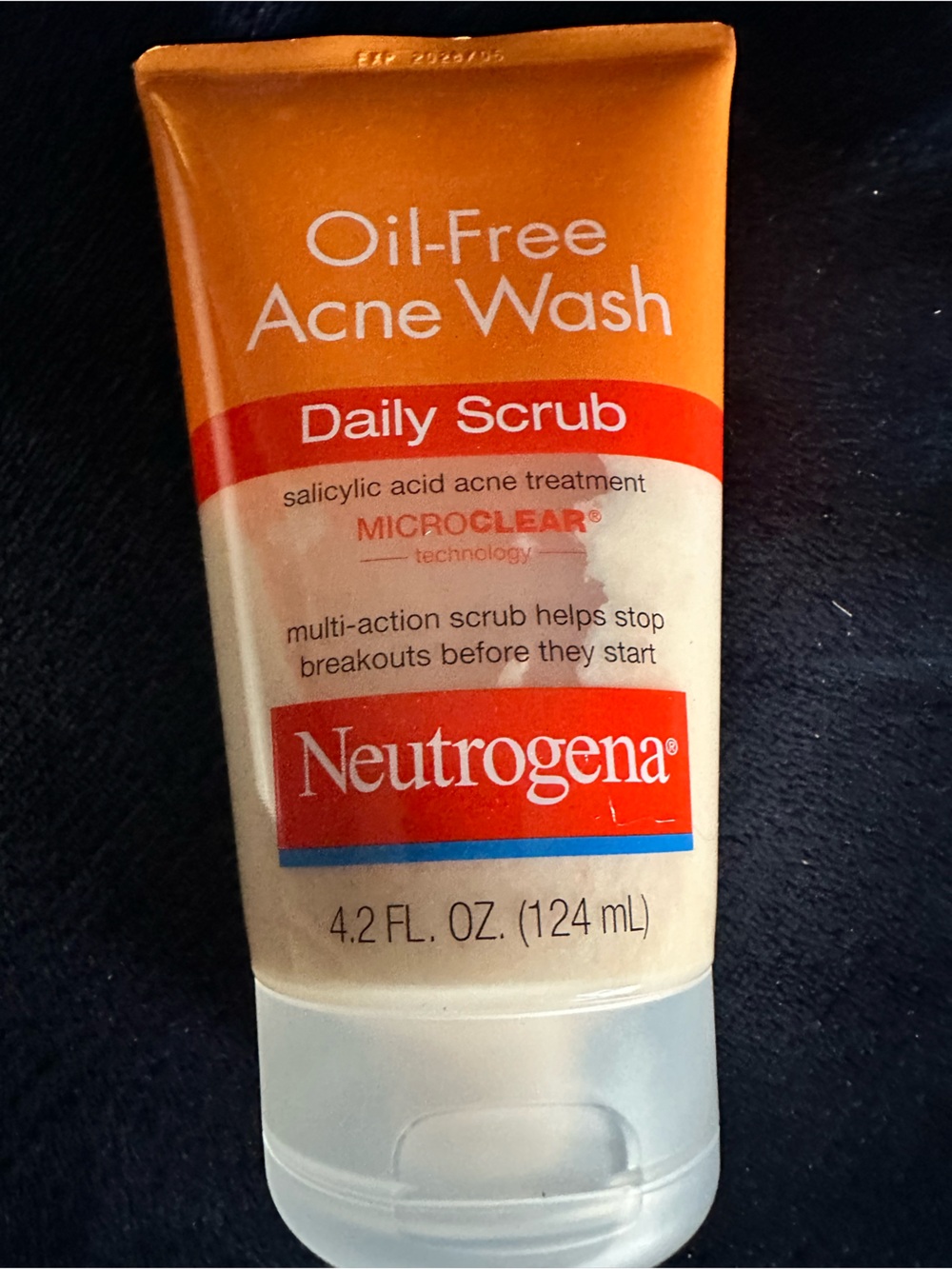 Neutrogena Orange Daily Scrub Oil-Free Acne Wash